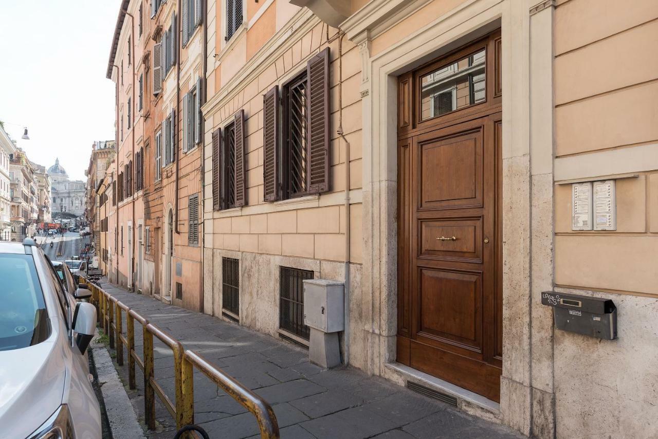 Colosseum Lovely Apartment Rome Bagian luar foto