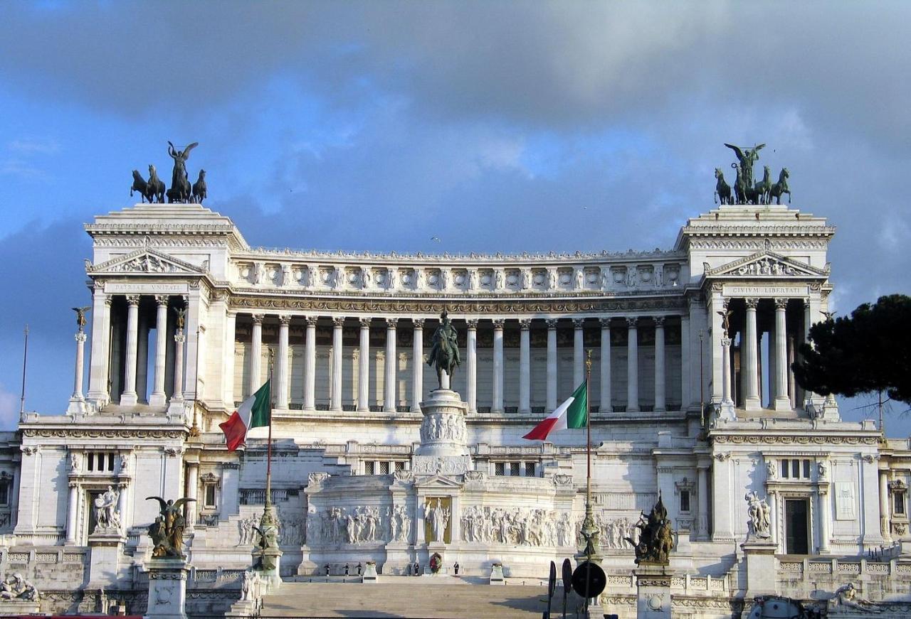 Colosseum Lovely Apartment Rome Bagian luar foto